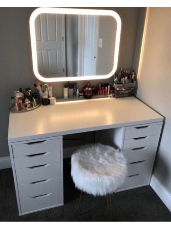 makeup light mirror 500x625 1