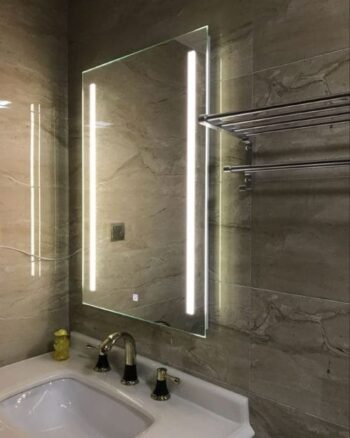 washroom light mirror 500x625 1
